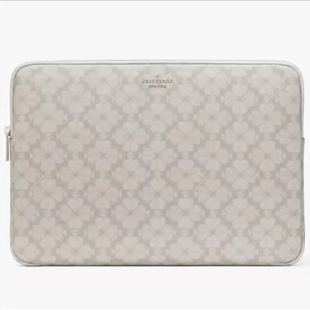 NWT 🤍 Kate Spade Beige & Cream Flower Universal Laptop Sleeve